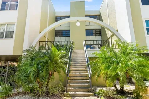 4651 1st Street NE St Petersburg FL 33702
