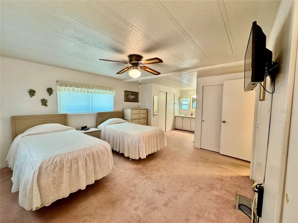 5511 Denmark Drive Bradenton FL 34207