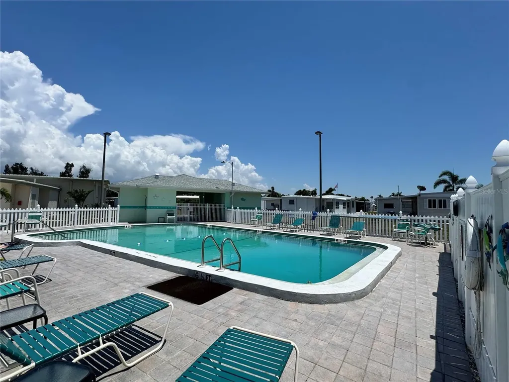 5511 Denmark Drive Bradenton FL 34207