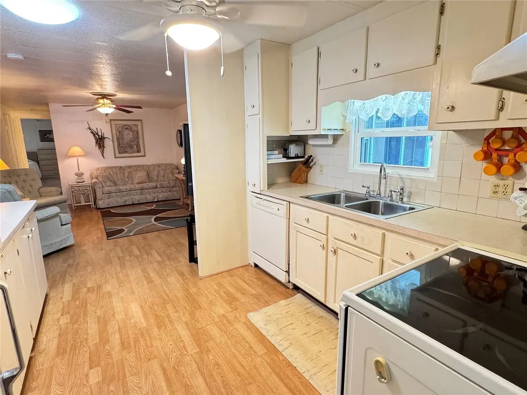 5511 Denmark Drive Bradenton FL 34207