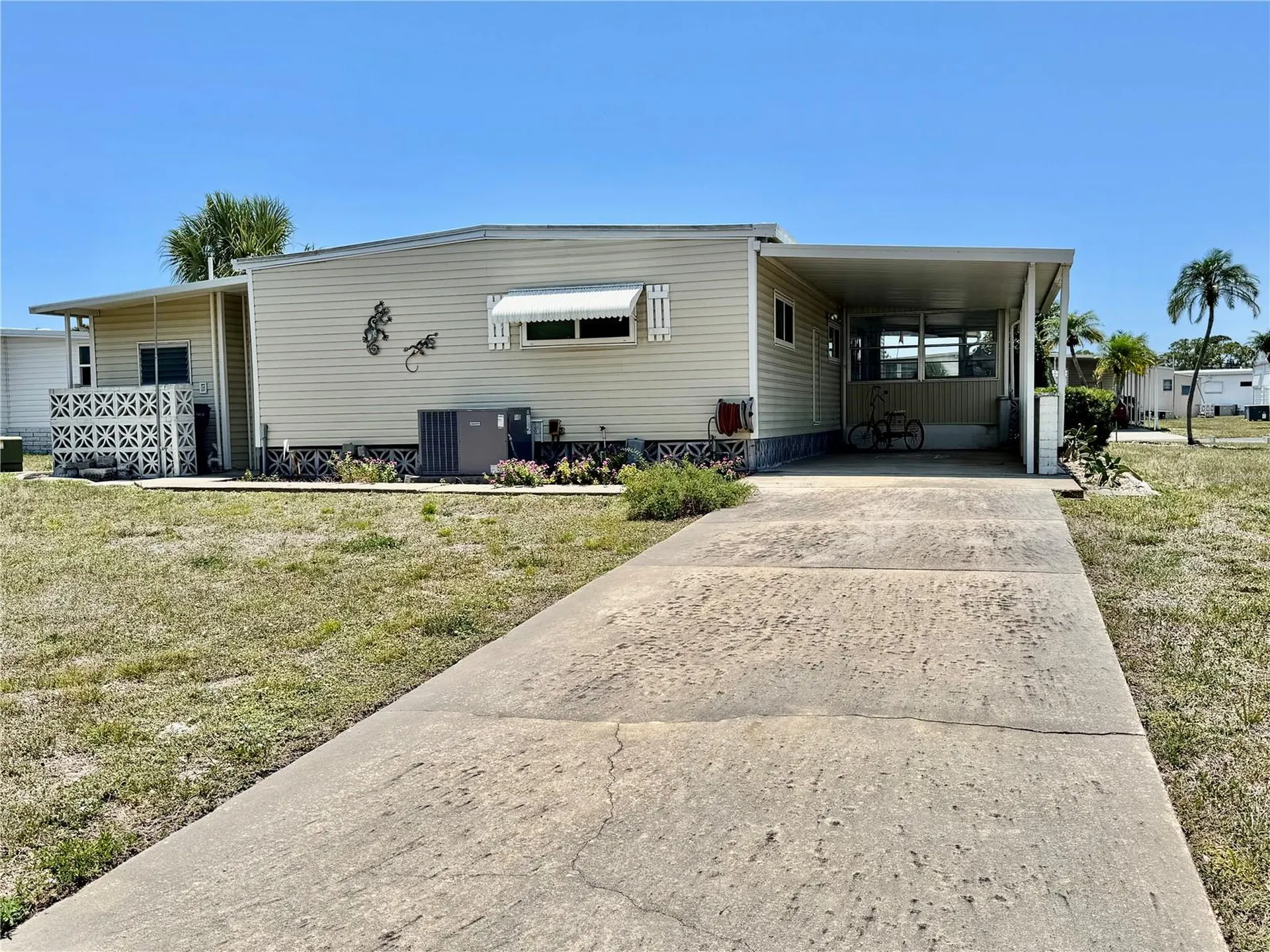 5511 Denmark Drive Bradenton FL 34207