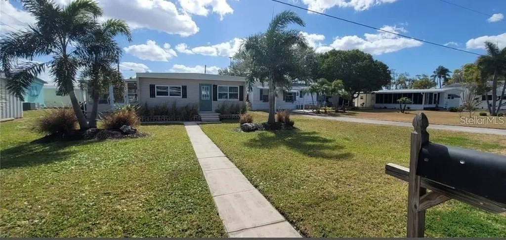 321 4th Street W Palmetto FL 34221