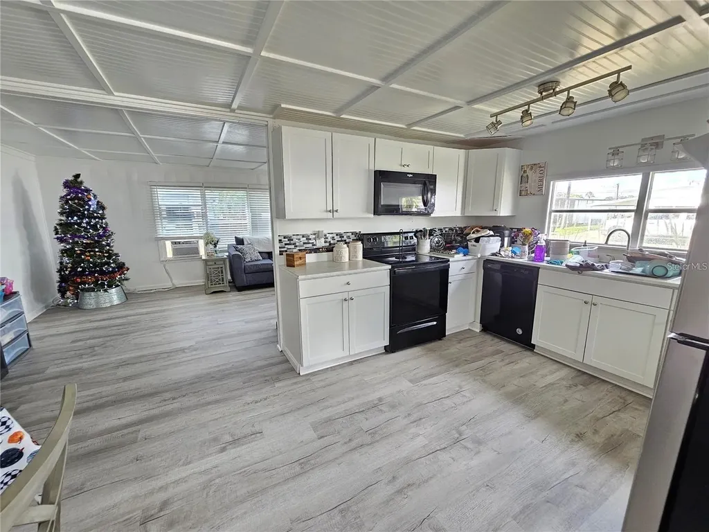 321 4th Street W Palmetto FL 34221