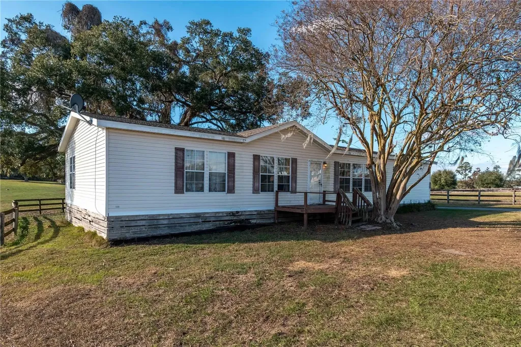 5100 W Highway 329 Reddick FL 32686
