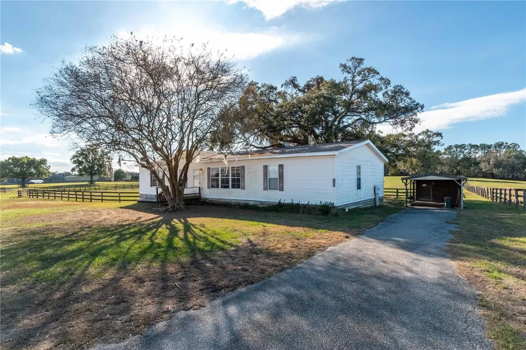 5100 W Highway 329 Reddick FL 32686