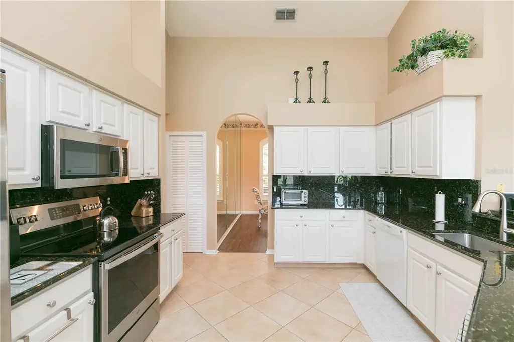 3516 Shadowood Drive Valrico FL 33596