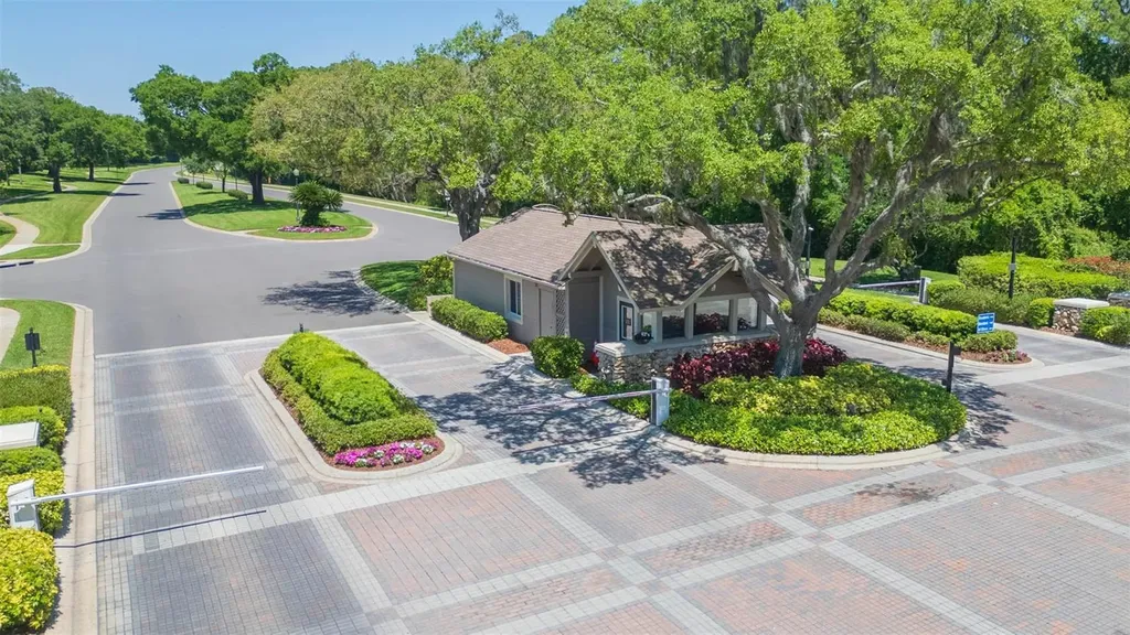 3516 Shadowood Drive Valrico FL 33596