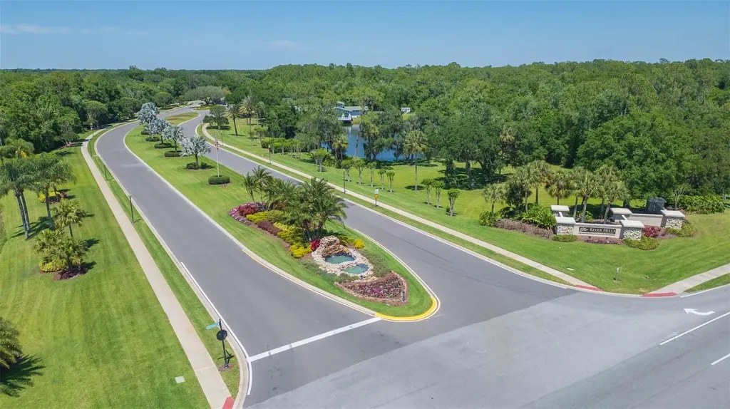 3516 Shadowood Drive Valrico FL 33596