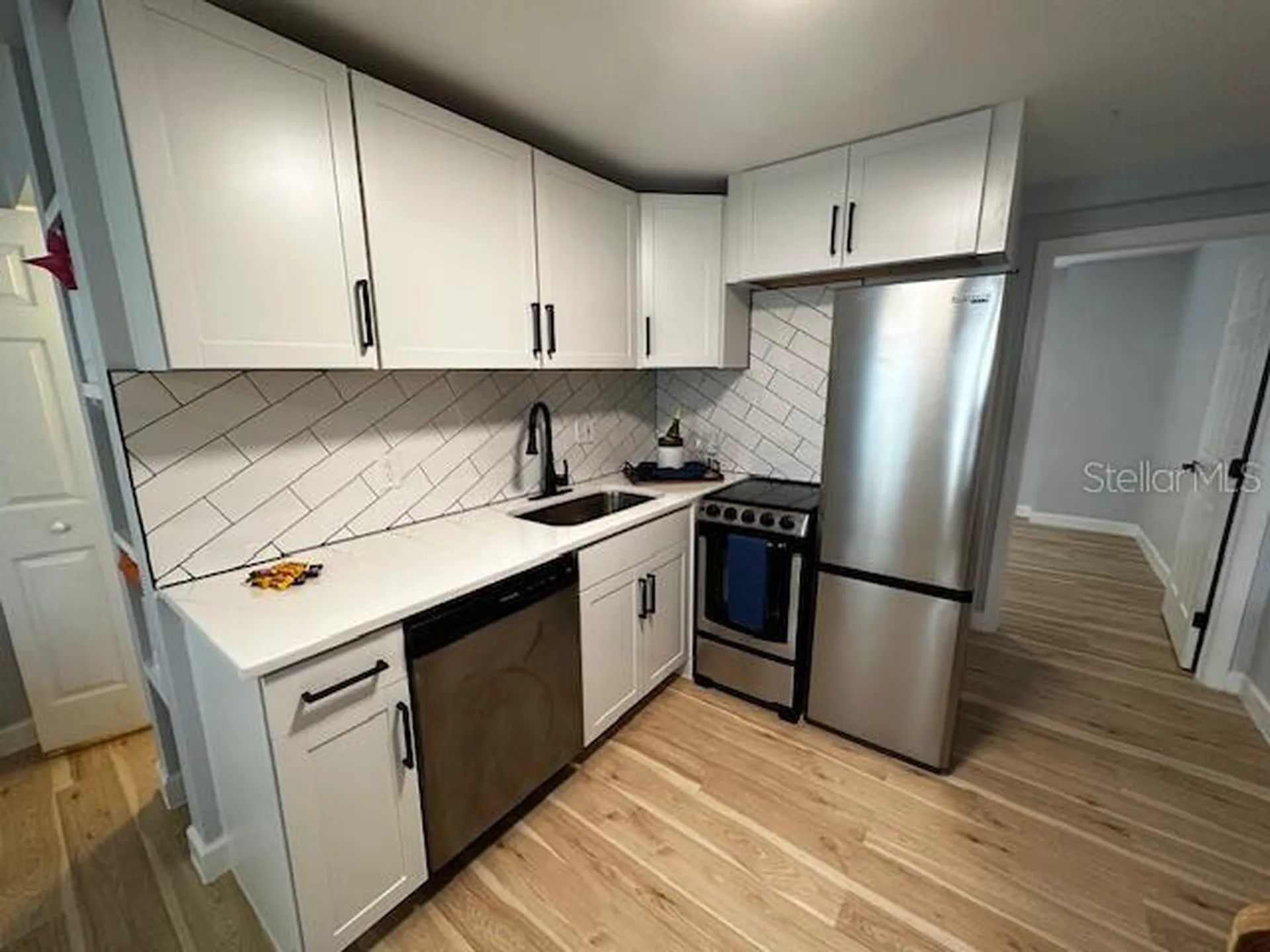 121 18th Avenue N St Petersburg FL 33704