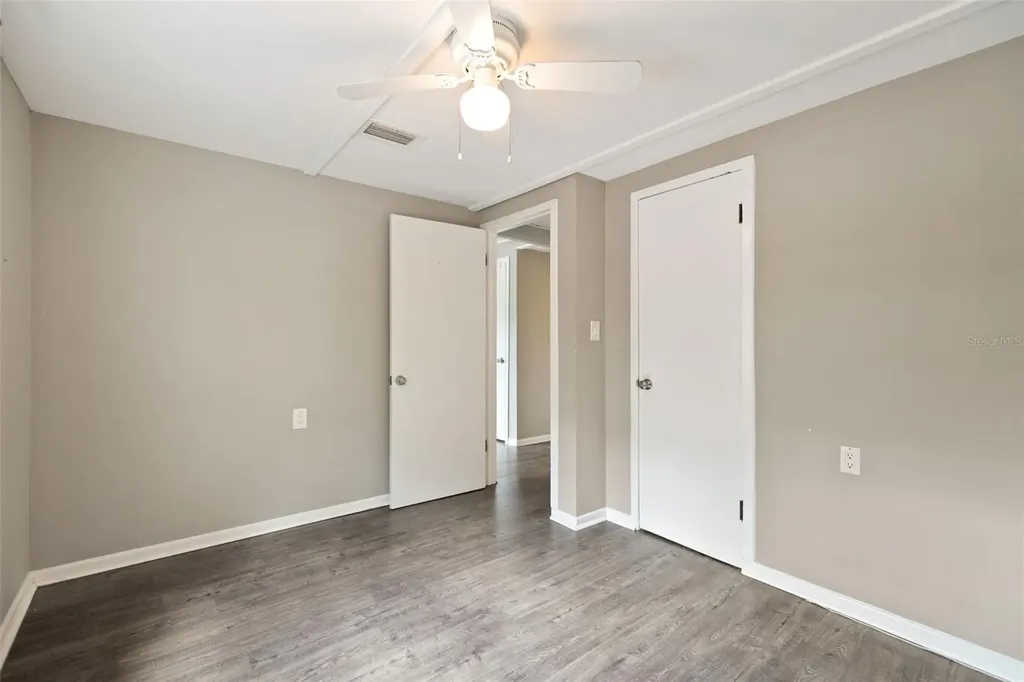 1885 Vamo Way Sarasota FL 34231