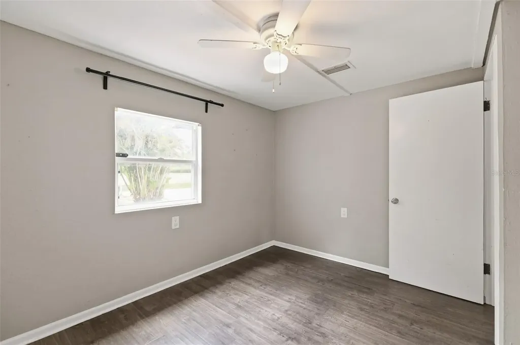 1885 Vamo Way Sarasota FL 34231