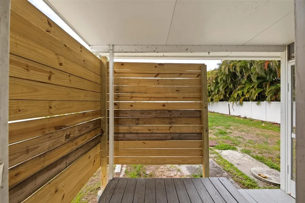 1885 Vamo Way Sarasota FL 34231
