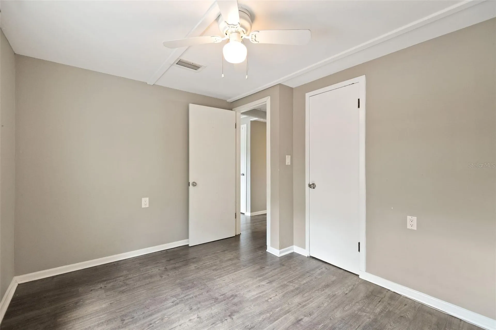 1885 Vamo Way Sarasota FL 34231