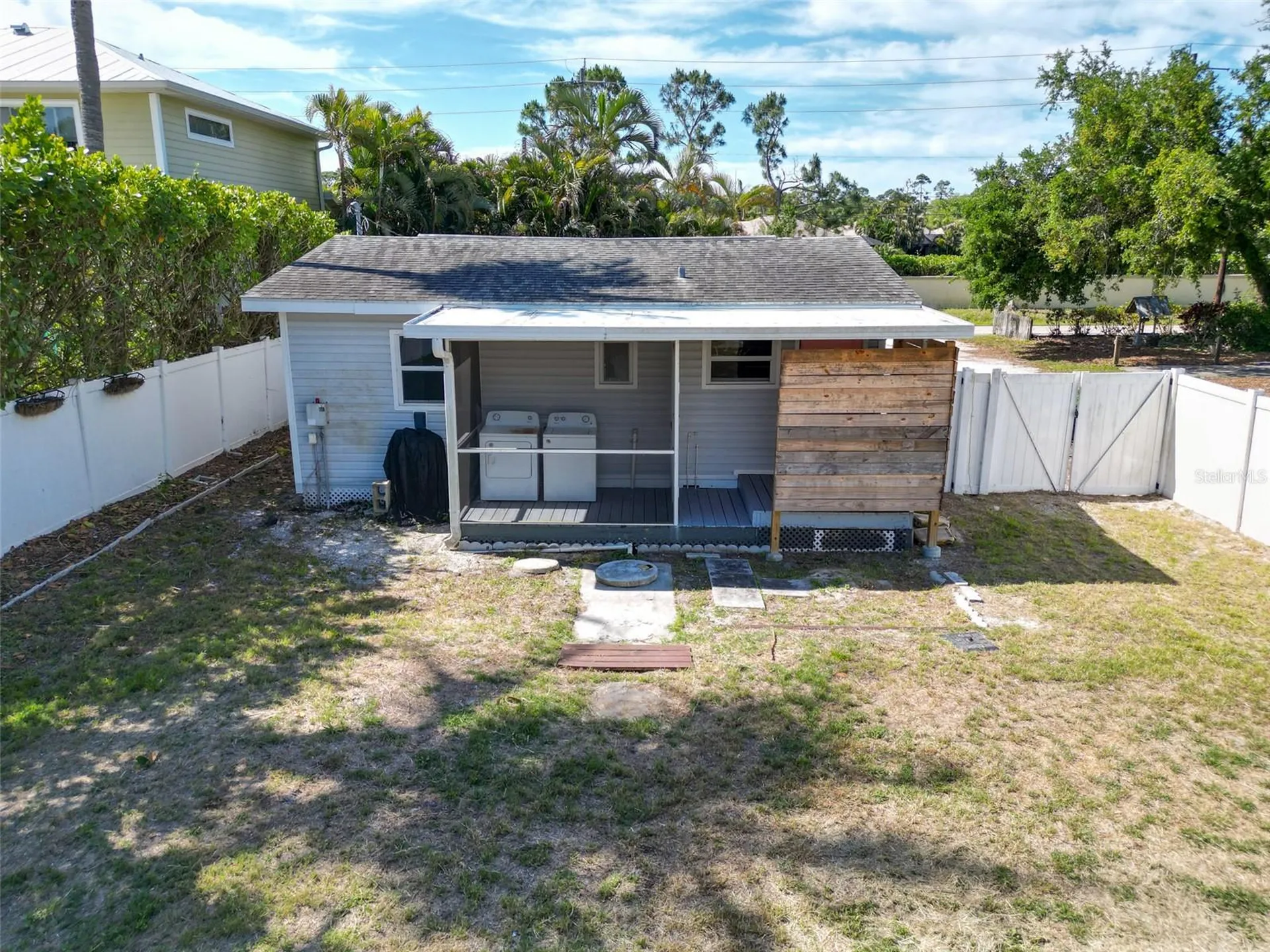 1885 Vamo Way Sarasota FL 34231