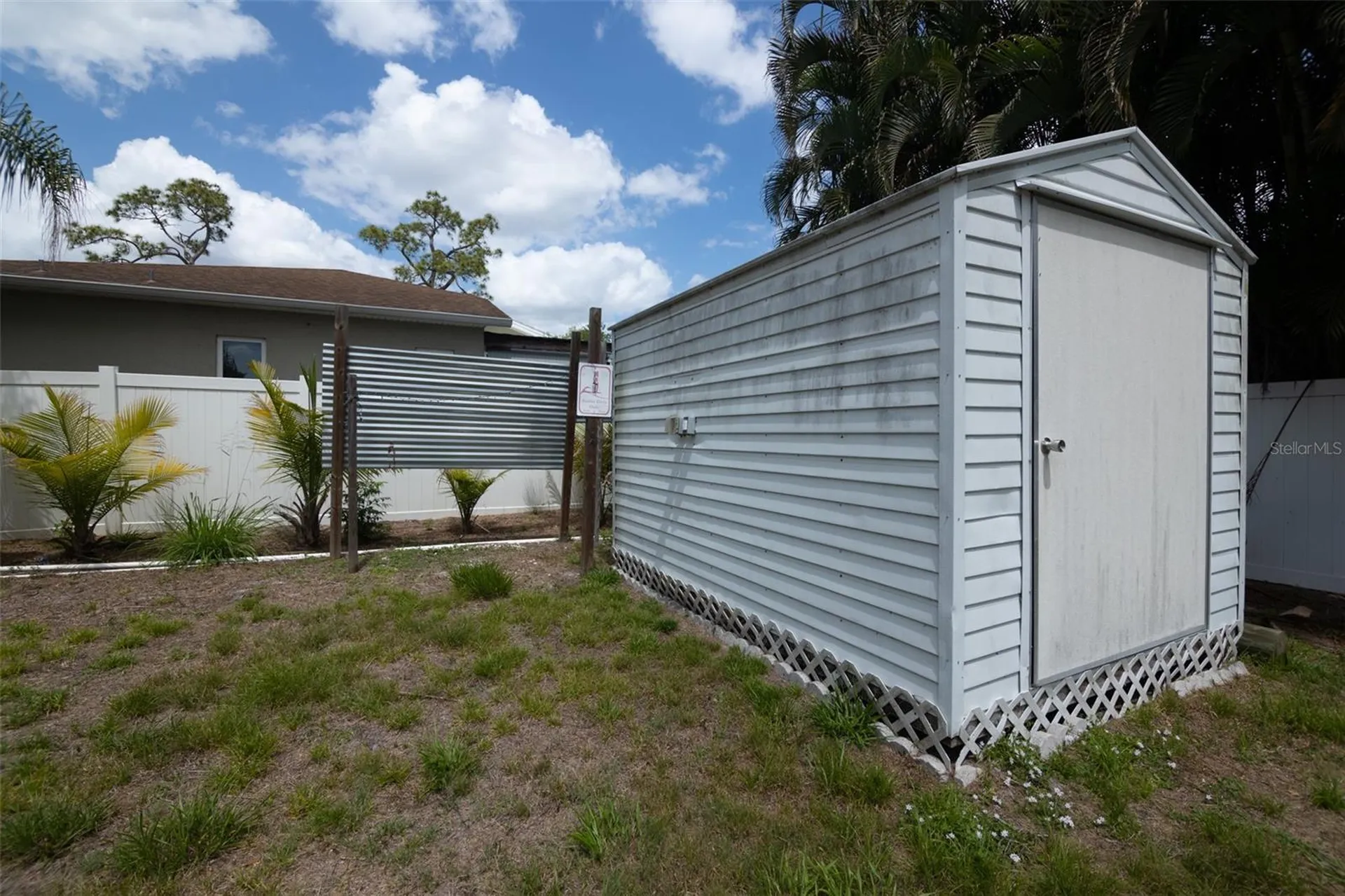 1885 Vamo Way Sarasota FL 34231