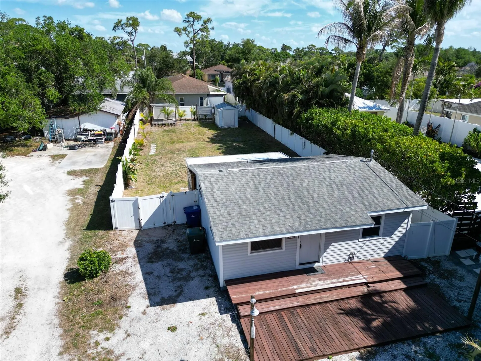 1885 Vamo Way Sarasota FL 34231