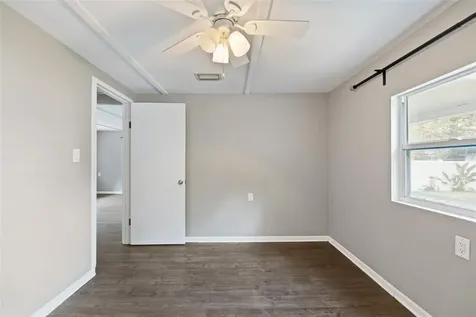 1885 Vamo Way Sarasota FL 34231