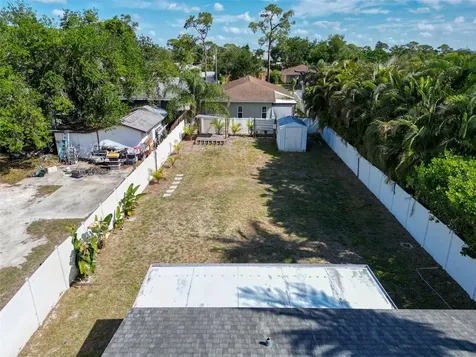 1885 Vamo Way Sarasota FL 34231