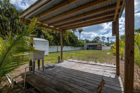 1885 Vamo Way Sarasota FL 34231