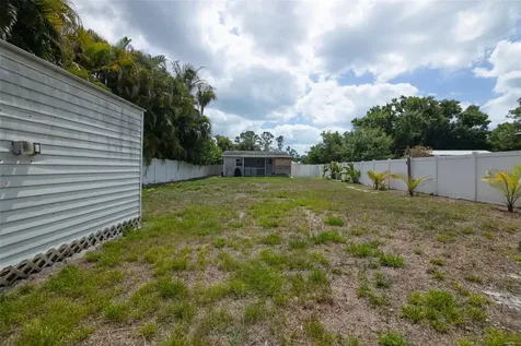 1885 Vamo Way Sarasota FL 34231