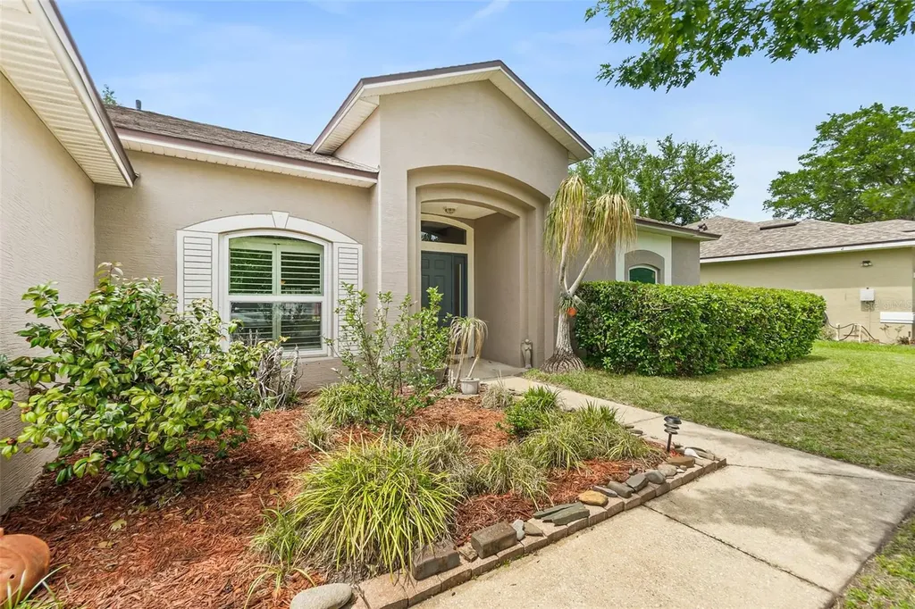 6 Evansville Lane Palm Coast FL 32164