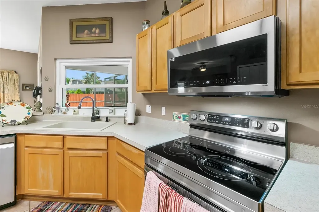 6 Evansville Lane Palm Coast FL 32164