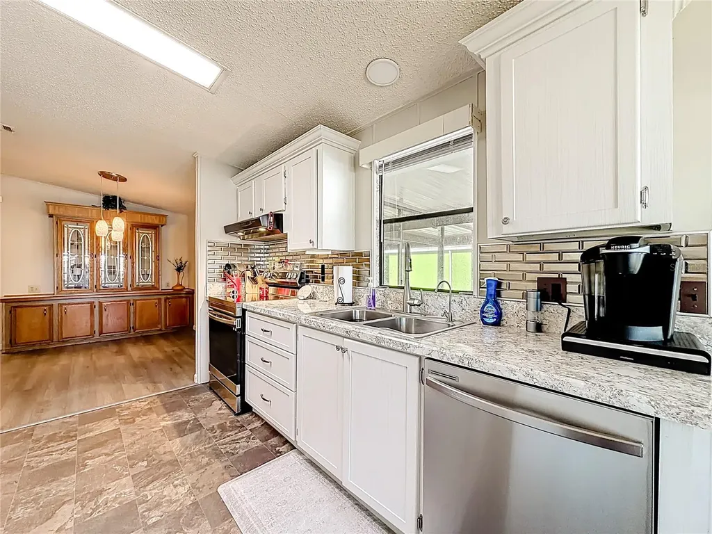 1690 Elkhart Circle Tavares FL 32778