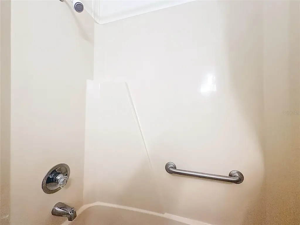 1690 Elkhart Circle Tavares FL 32778