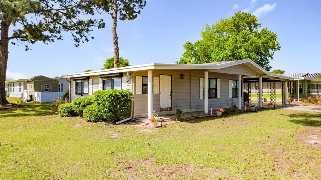 1690 Elkhart Circle Tavares FL 32778