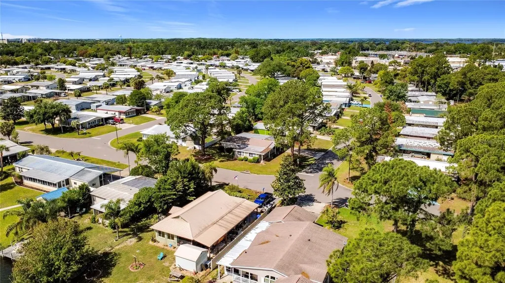 1690 Elkhart Circle Tavares FL 32778