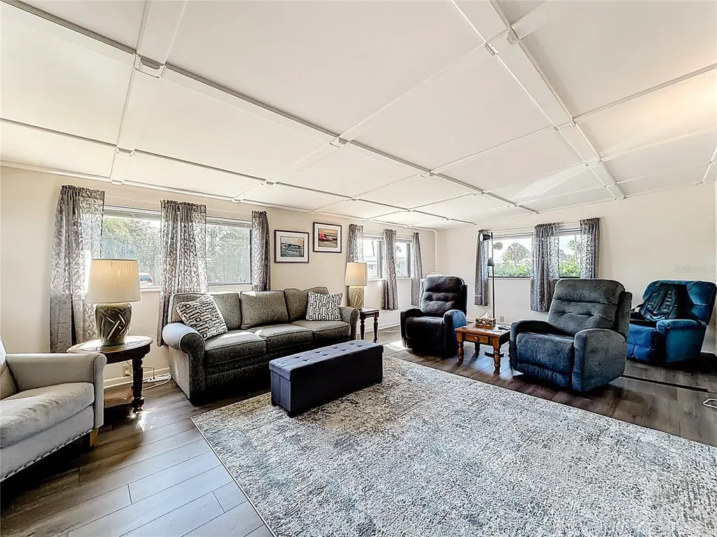 1690 Elkhart Circle Tavares FL 32778