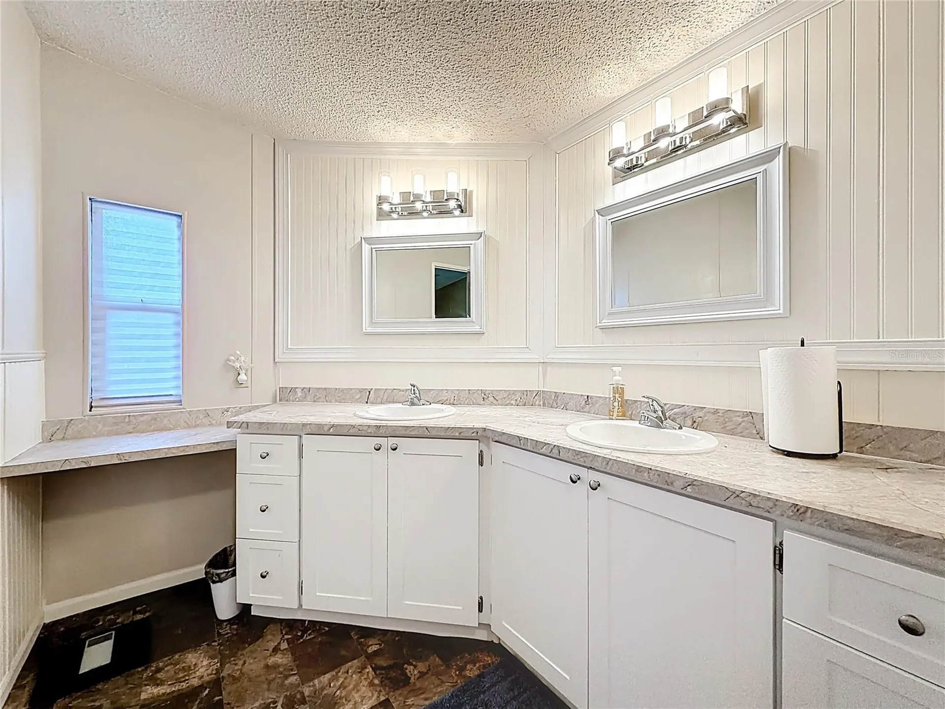1690 Elkhart Circle Tavares FL 32778