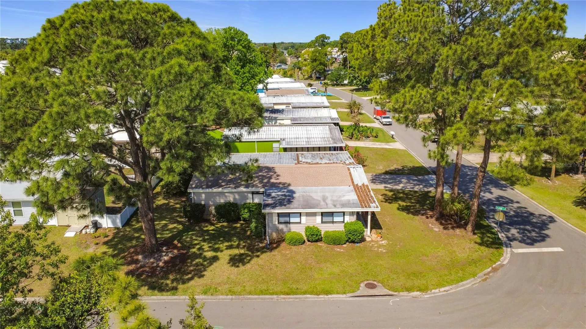 1690 Elkhart Circle Tavares FL 32778