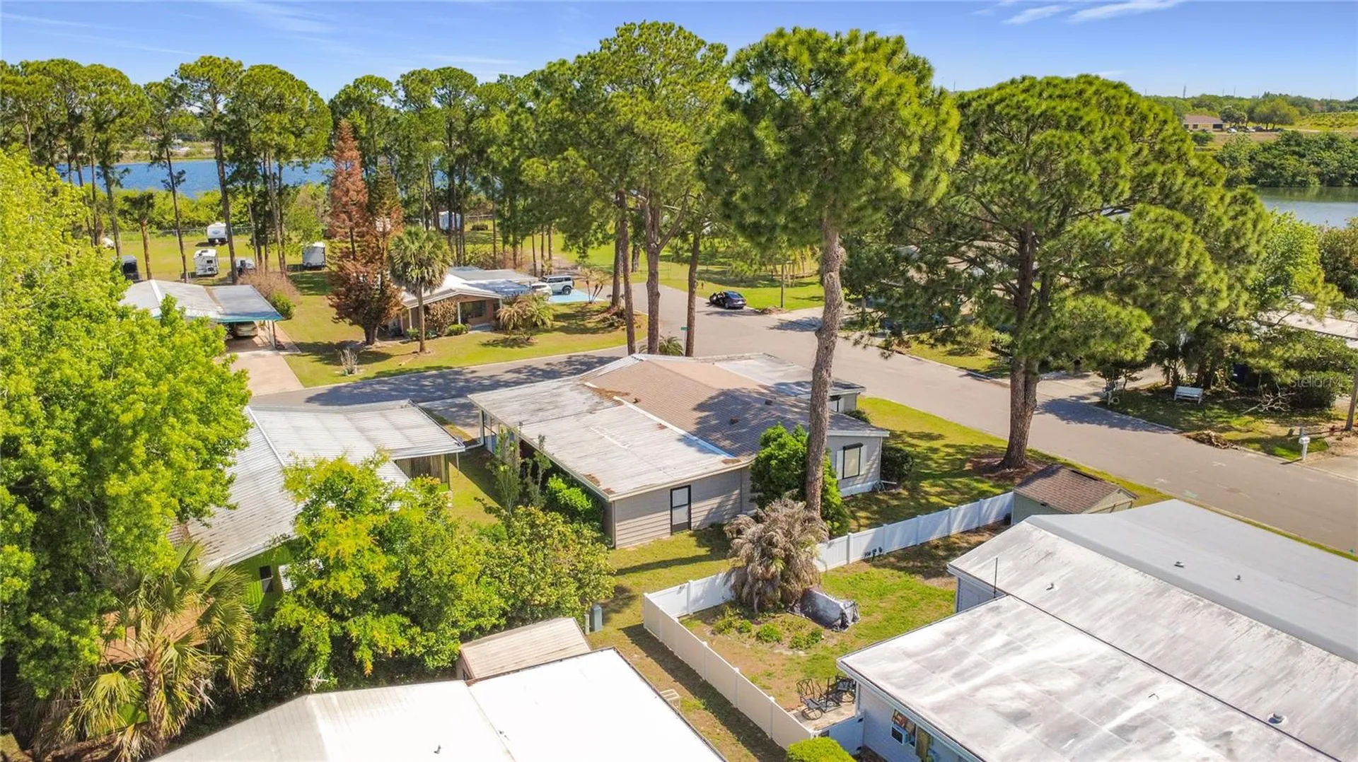 1690 Elkhart Circle Tavares FL 32778