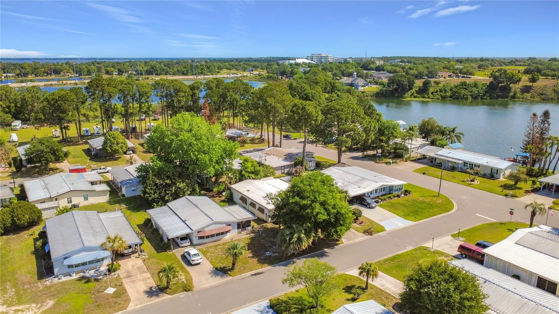 1690 Elkhart Circle Tavares FL 32778