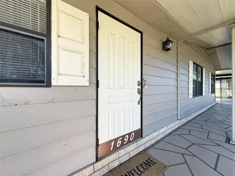 1690 Elkhart Circle Tavares FL 32778