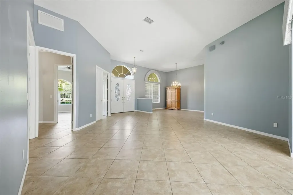 18629 Avenue Capri Lutz FL 33558