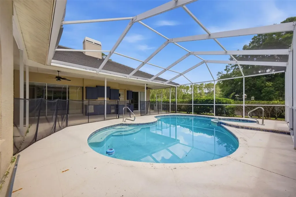 18629 Avenue Capri Lutz FL 33558