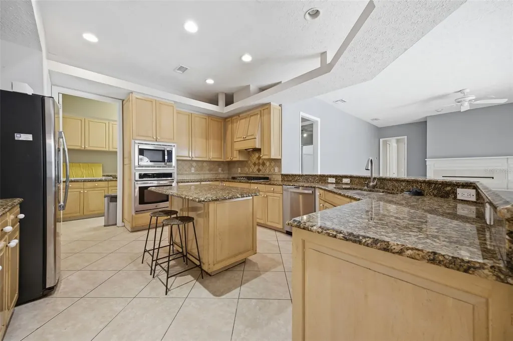 18629 Avenue Capri Lutz FL 33558
