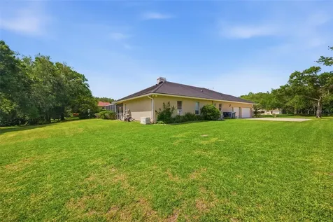 18629 Avenue Capri Lutz FL 33558