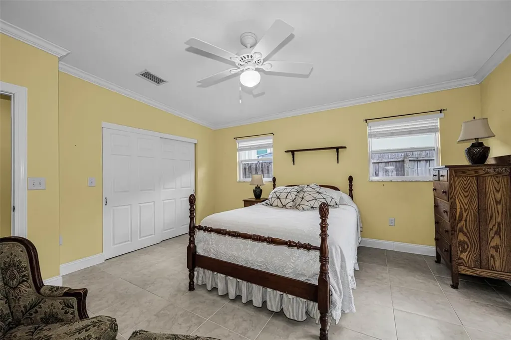 253 Park Circle S Dunedin FL 34698