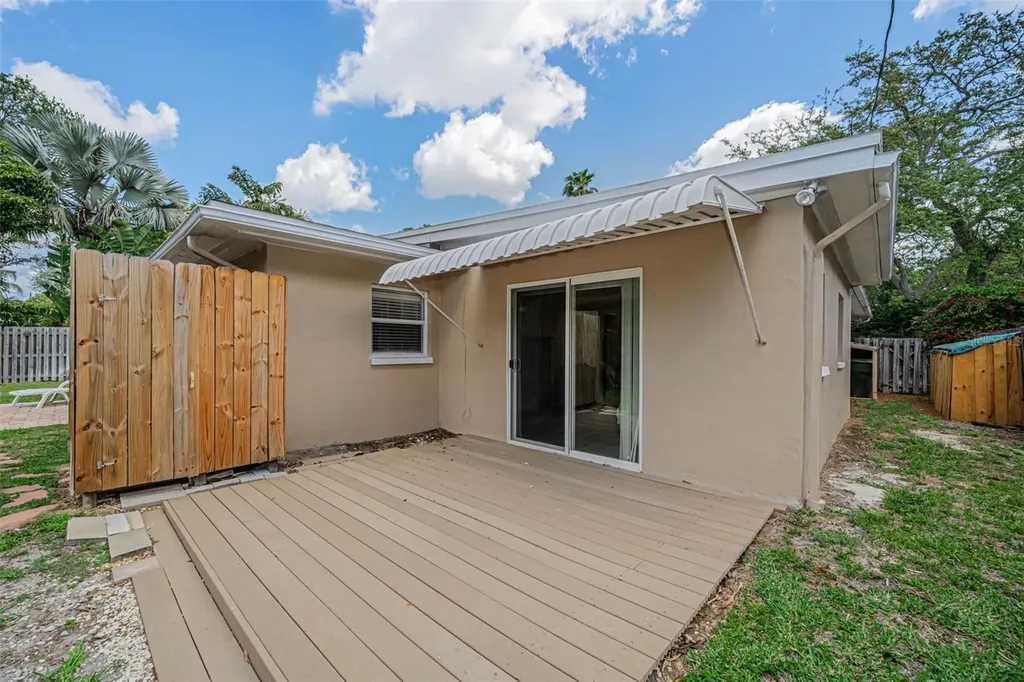 253 Park Circle S Dunedin FL 34698