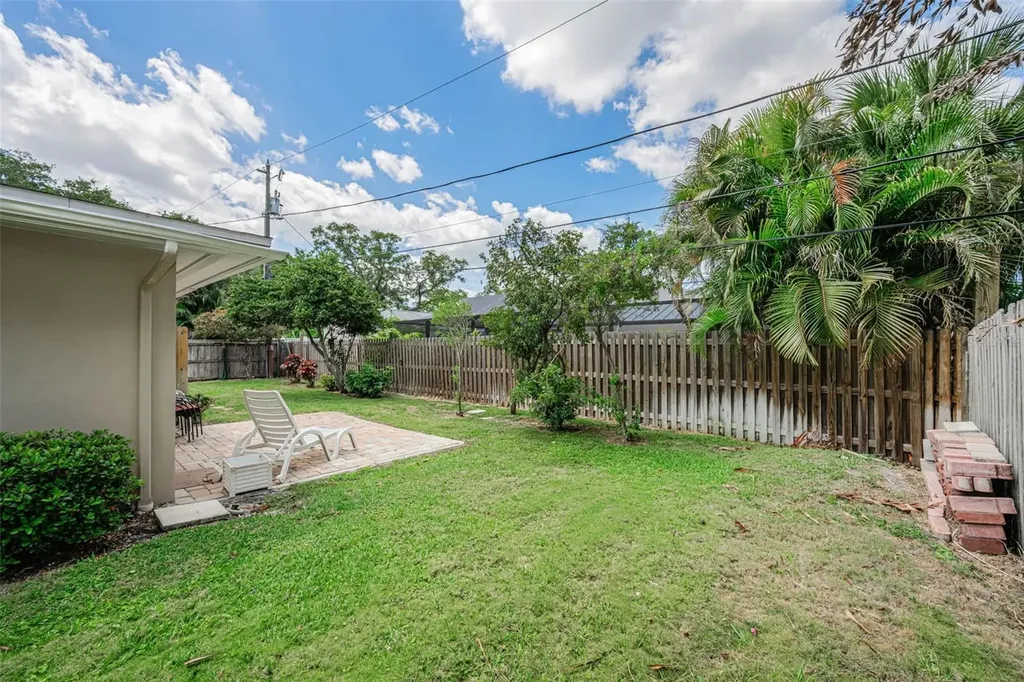 253 Park Circle S Dunedin FL 34698