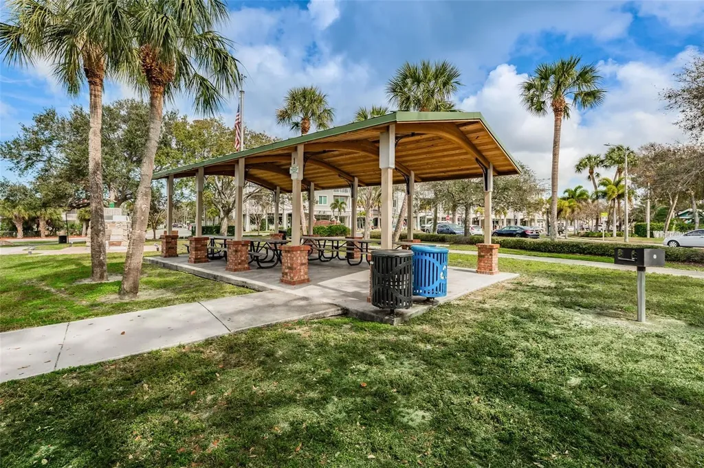 253 Park Circle S Dunedin FL 34698
