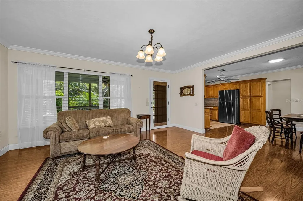 253 Park Circle S Dunedin FL 34698