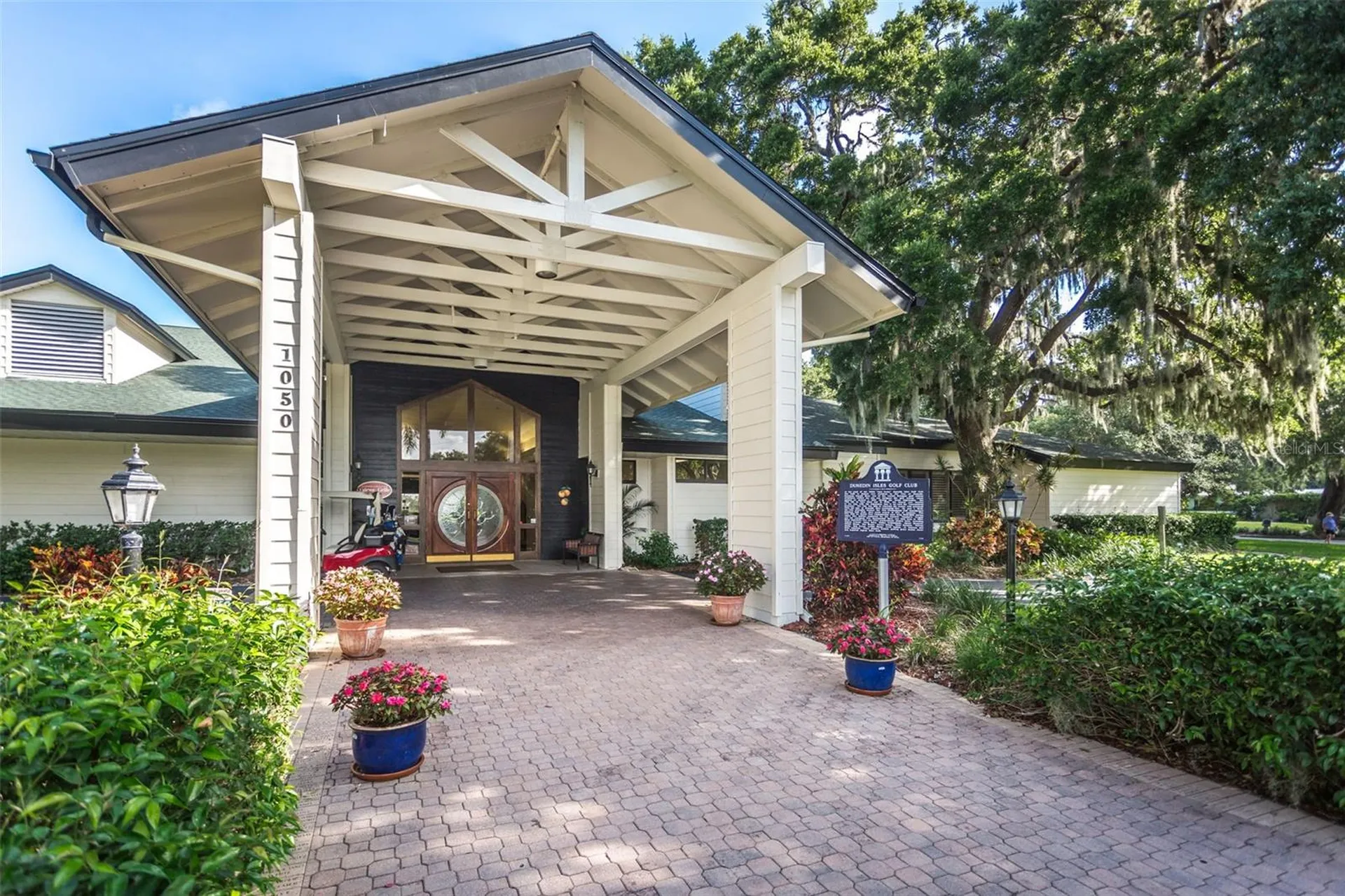 253 Park Circle S Dunedin FL 34698