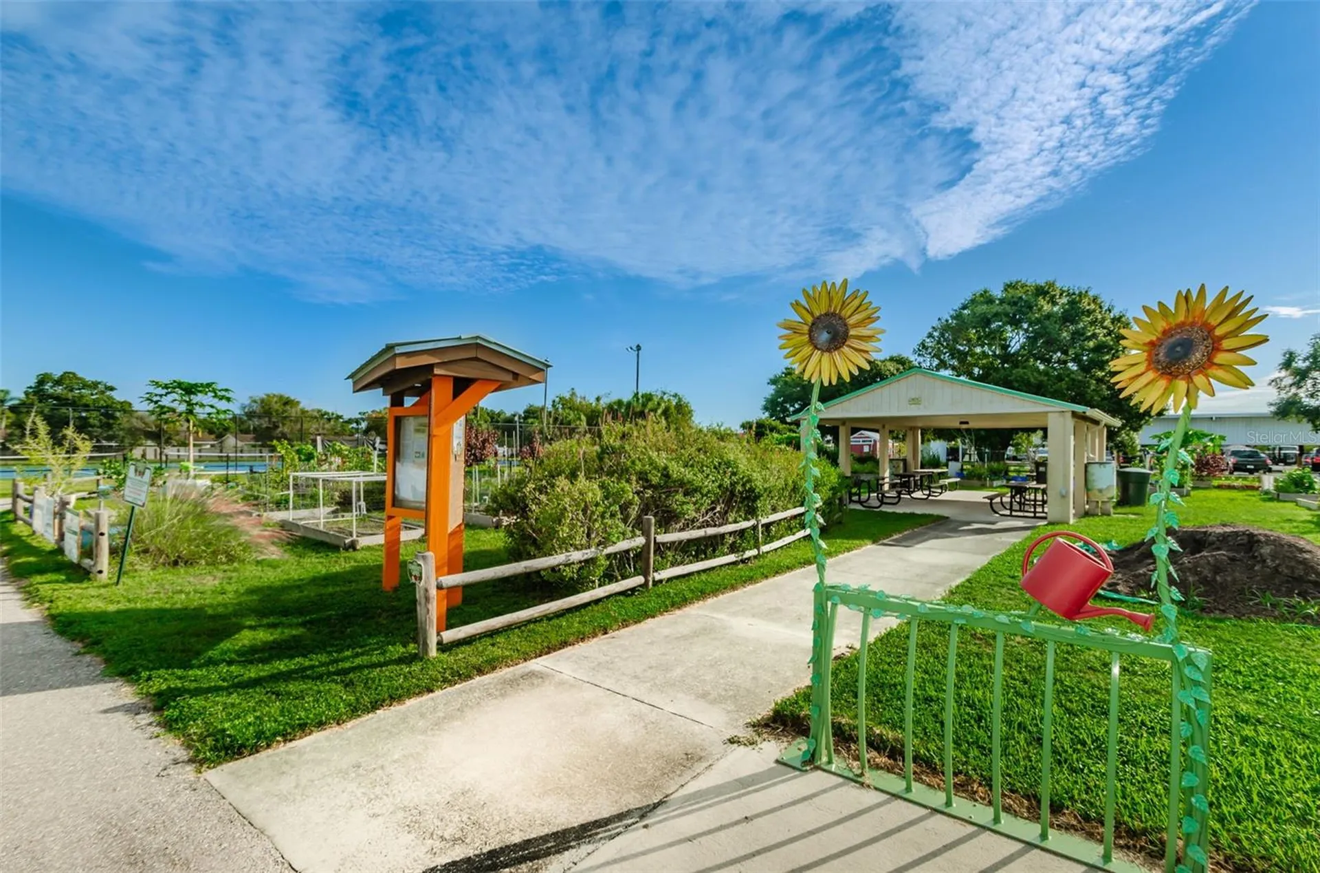 253 Park Circle S Dunedin FL 34698