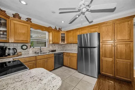 253 Park Circle S Dunedin FL 34698