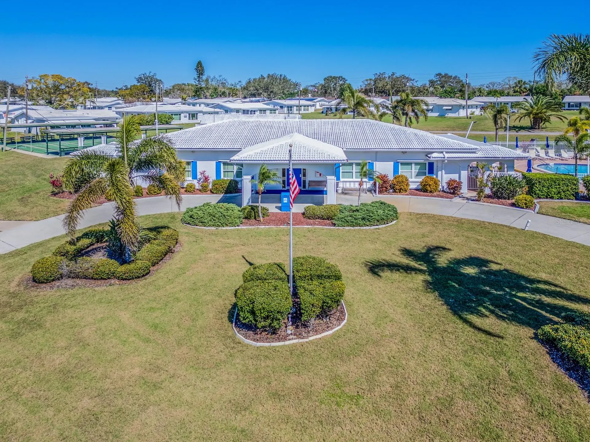 9227 143rd Street Seminole FL 33776