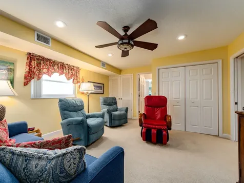 9227 143rd Street Seminole FL 33776